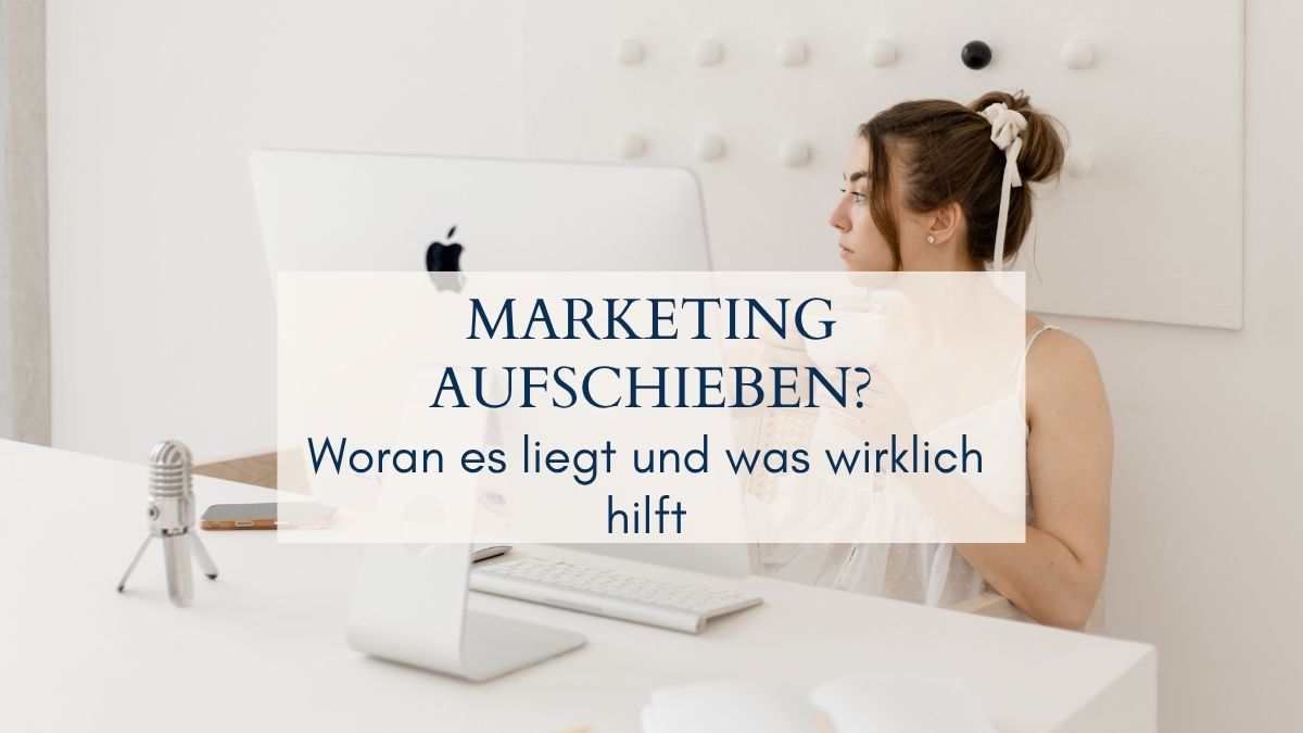 11 kuriose Gründe, warum Menschen sofort deine Website verlassen Frau schaut zur Seite und trinkt Kaffee, lenkt sich vom Marketing ab